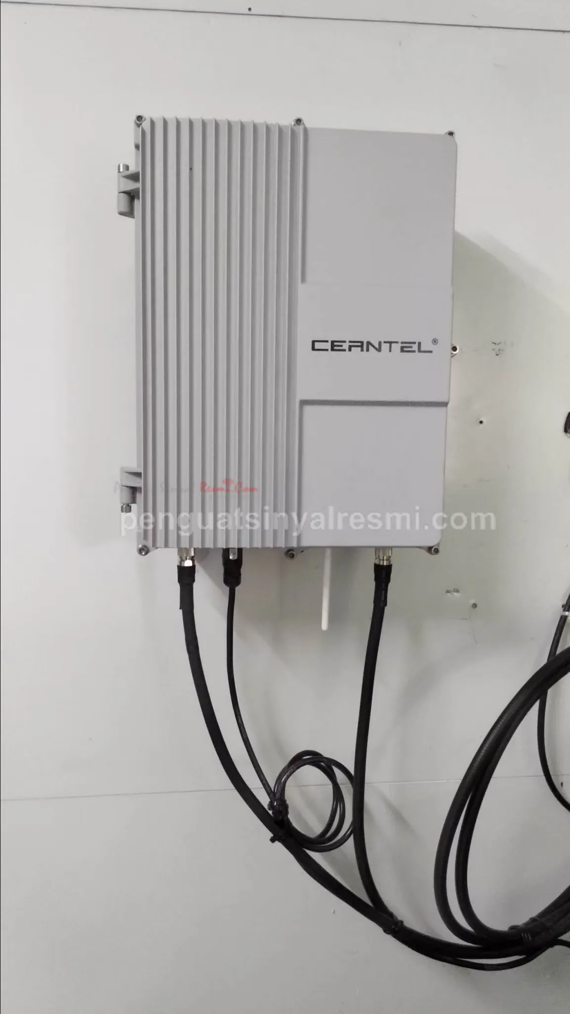 Pemasangan Penguat Sinyal Hp Repeater KPP_ (7)