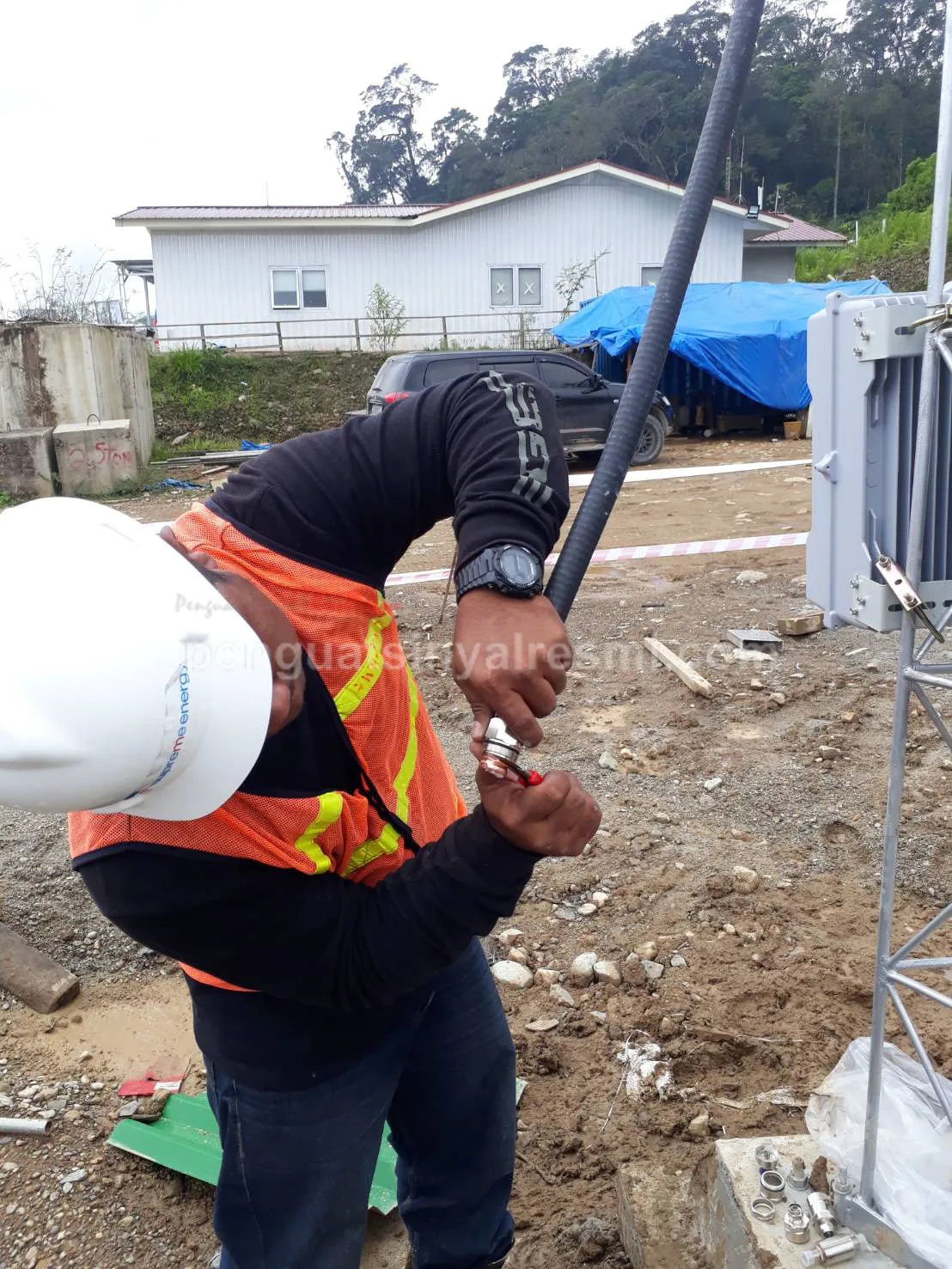 Pemasangan Penguat Sinyal Hp Repeater PLTU PADANG_ (15)