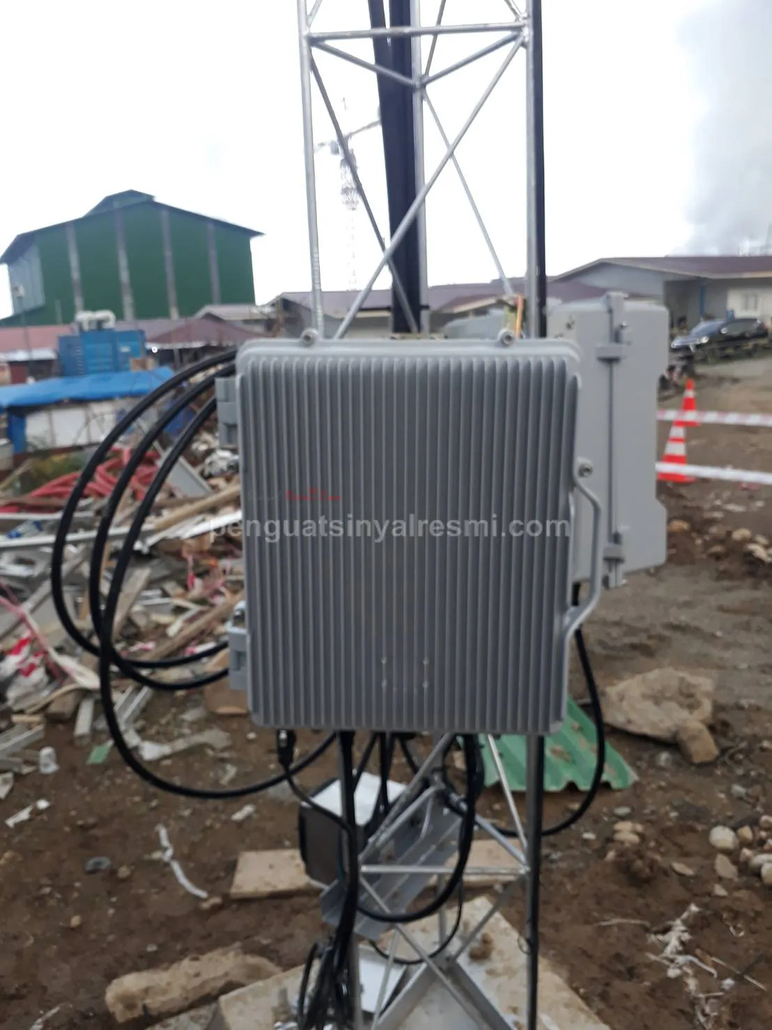 Pemasangan Penguat Sinyal Hp Repeater PLTU PADANG_ (6)