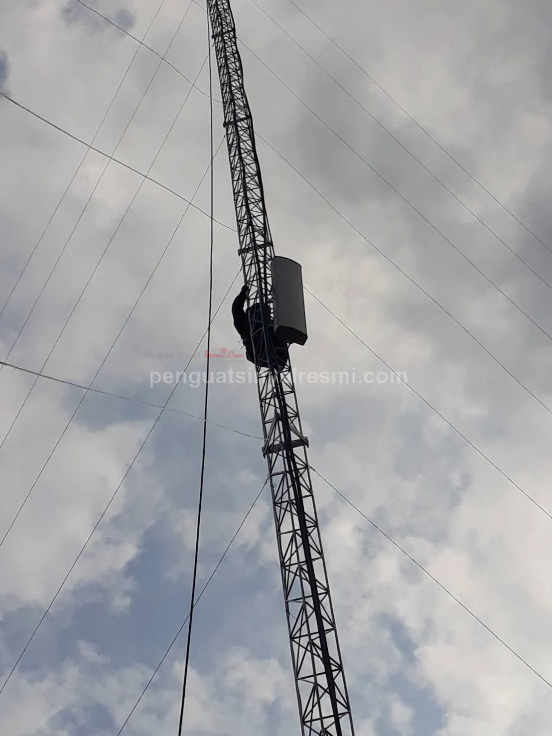 Pemasangan Penguat Sinyal Hp Repeater PLTU PADANG_ (8)